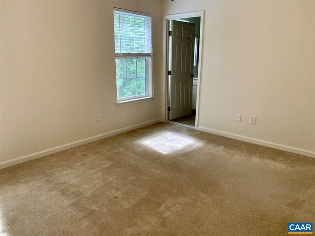 Building Photo - 836 Rockcreek Rd