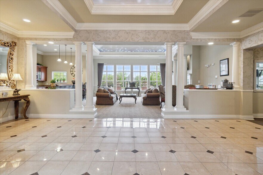 Primary Photo - Westbury Apartments