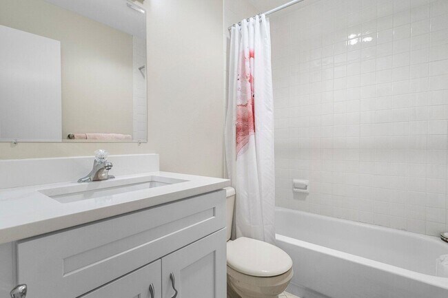 Building Photo - 5850 Sugar Palm Ct