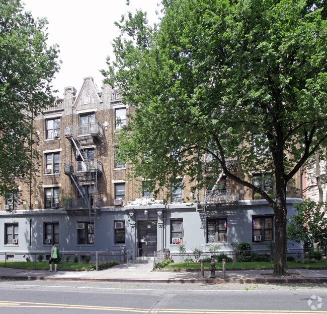 Building Photo - 402-404 Ocean Ave