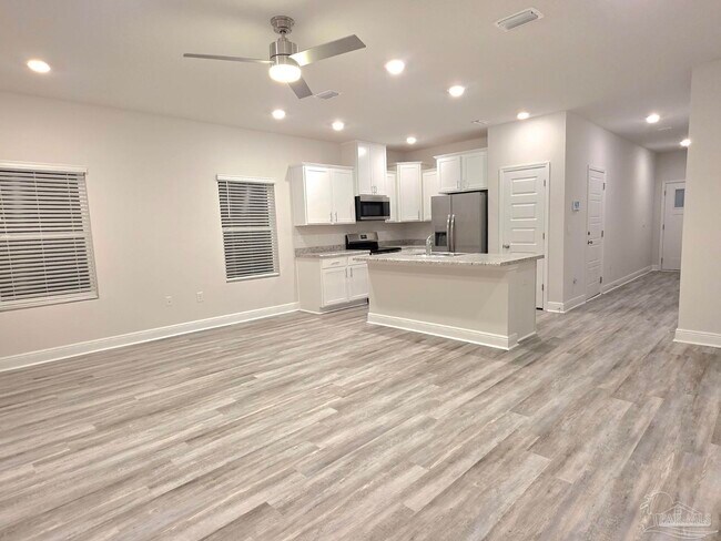 Building Photo - 1411 Maritime Dr