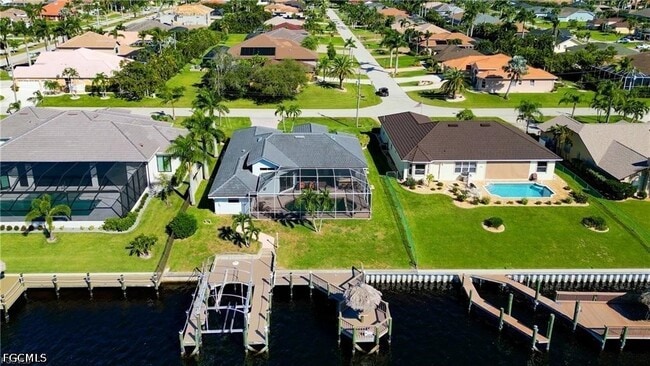 Building Photo - 2720 SW 51st St