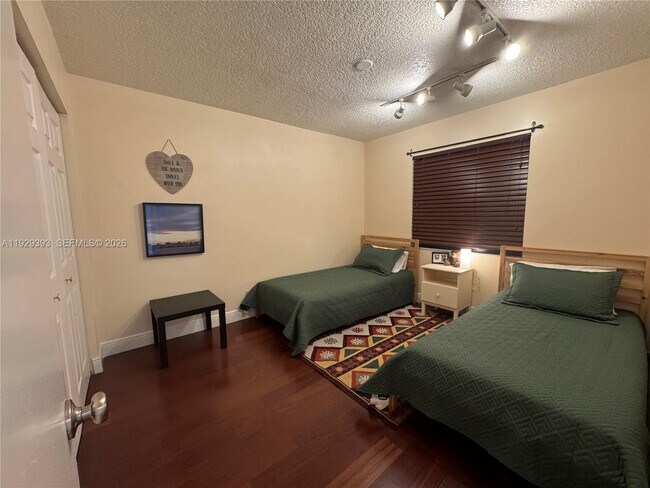 Building Photo - 10451 W Broward Blvd