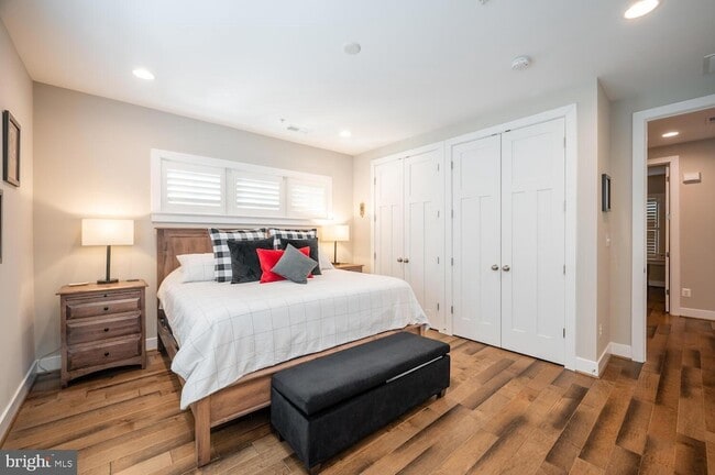 Building Photo - 1126 N Stuart St