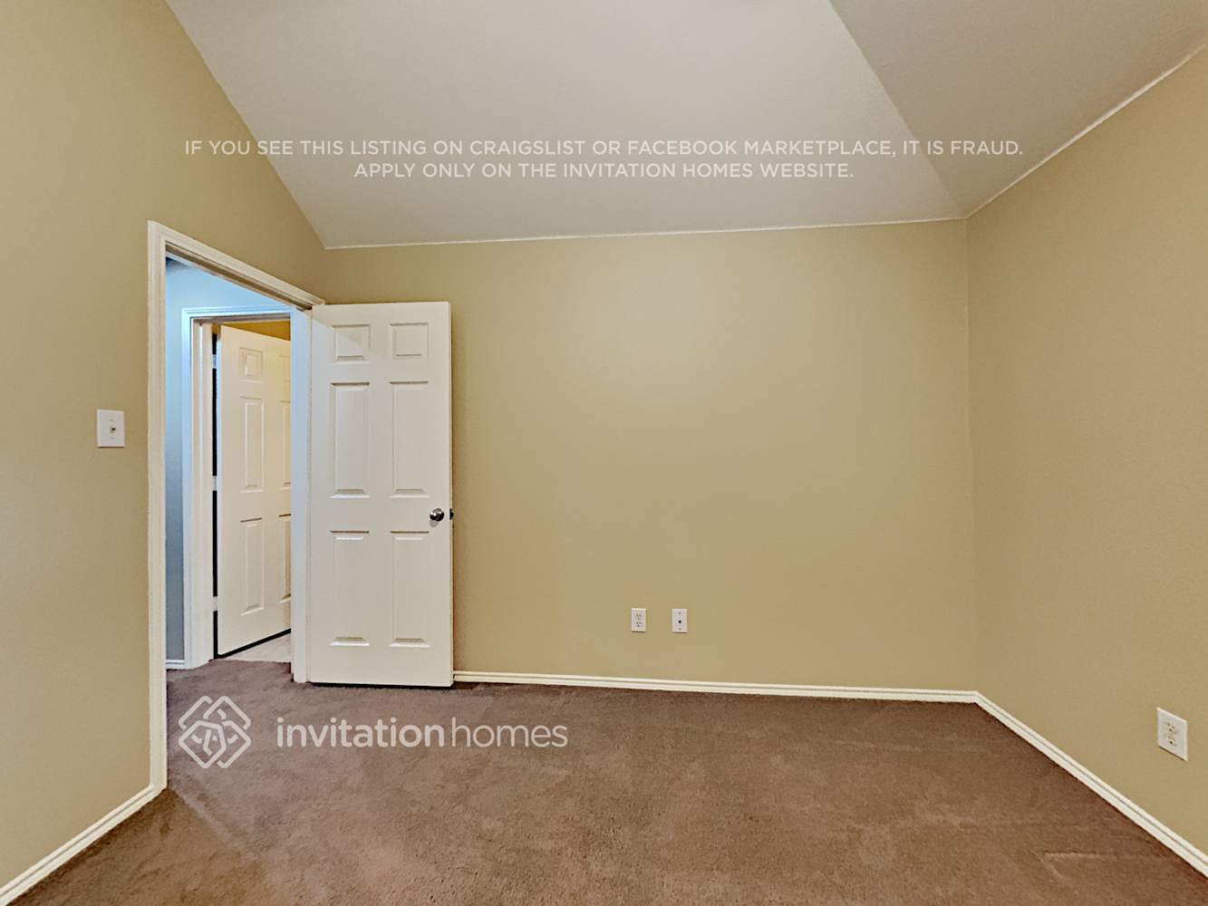 Building Photo - 1116 Sweetwater Dr