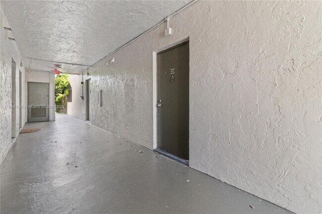 Building Photo - 7953 SW 104th St