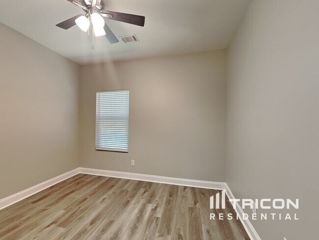 Building Photo - 2317 Silver Maple Cir