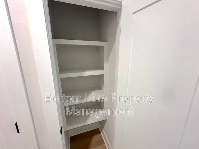 Building Photo - 1352 Briar Creek Rd
