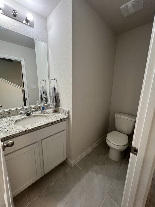 Building Photo - 317 Denison Dm