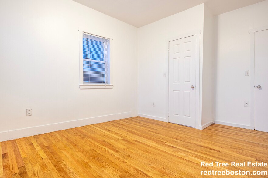 Building Photo - 301 Hancock St