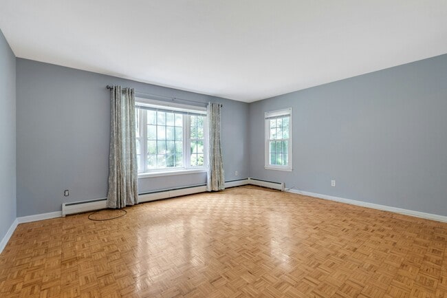 Building Photo - 68 Briarwood Ave