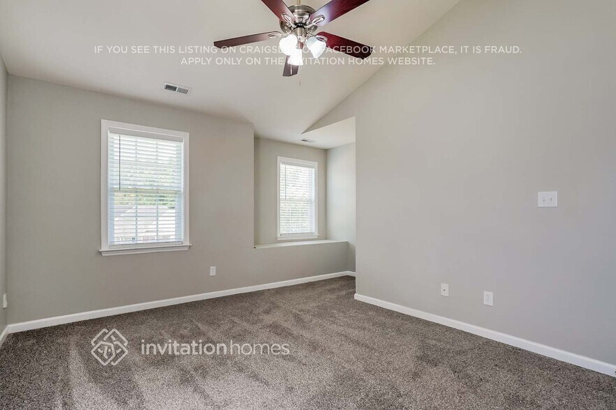 Building Photo - 402 Zircon Ln