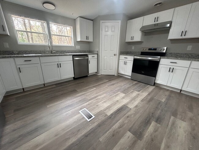 Building Photo - 1362 Winterwood Rd