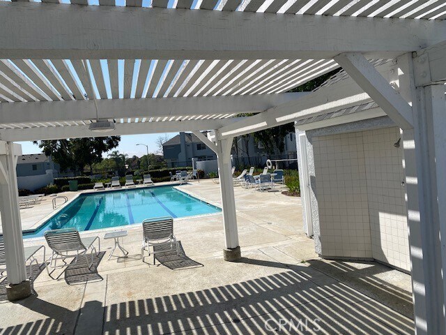 Building Photo - 28267 Paseo El Siena