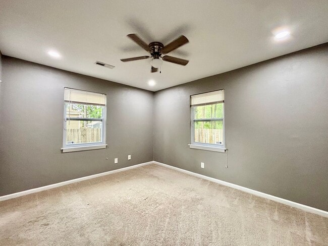 Building Photo - Charming 3-Bedroom Ranch in Chesapeake
