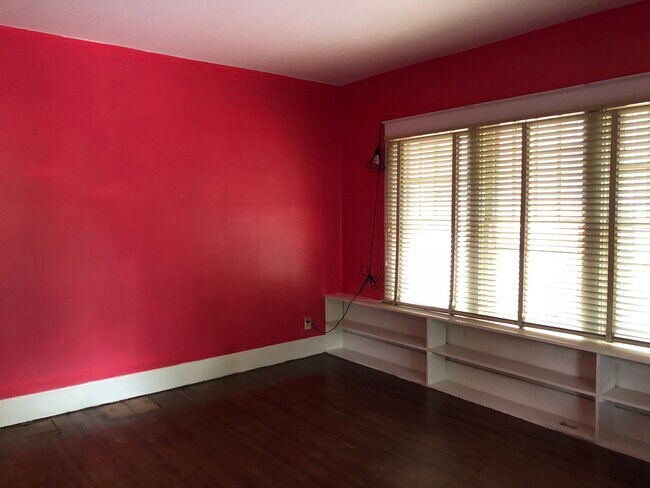 Building Photo - 1515 Ross St