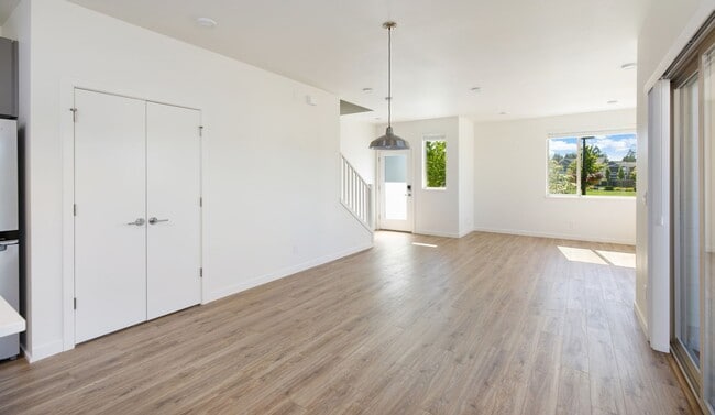 Building Photo - Beautiful 3 Bedroom Home Located in Ten Trails Black Diamond