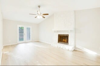 Building Photo - 4857 Aldersbrook Dr