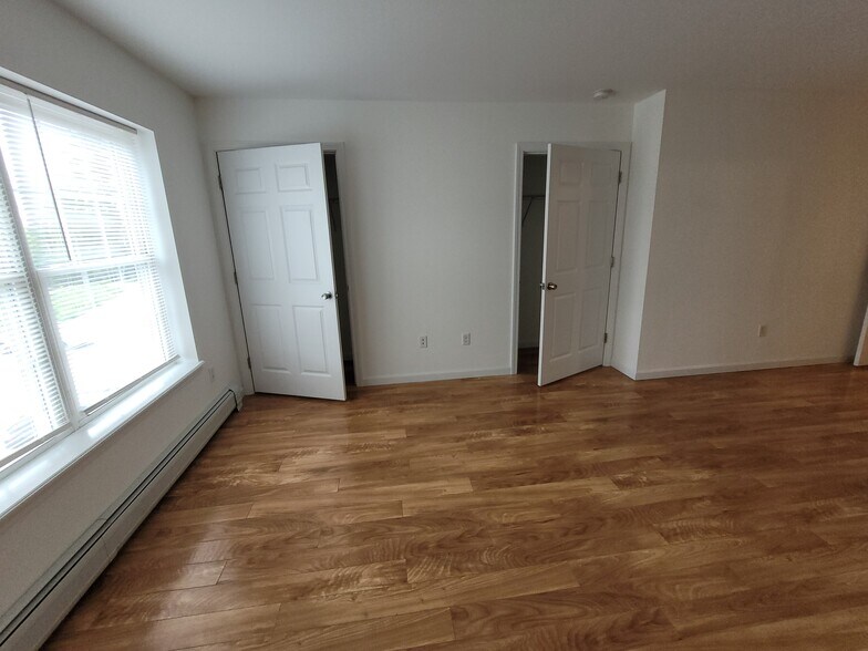 Building Photo - 1008 Fieldstone Ln