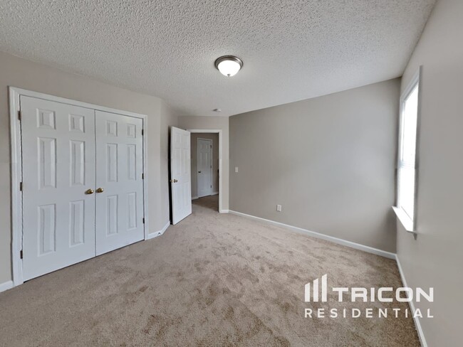 Building Photo - 73 Stonewall Dr