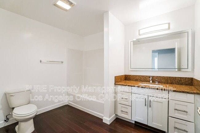 Building Photo - 11740 Vanowen St