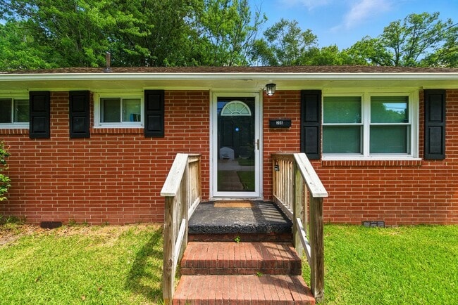 Building Photo - 206 Cynthia Dr