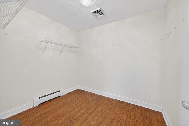 Building Photo - 27 Reeves Station Rd