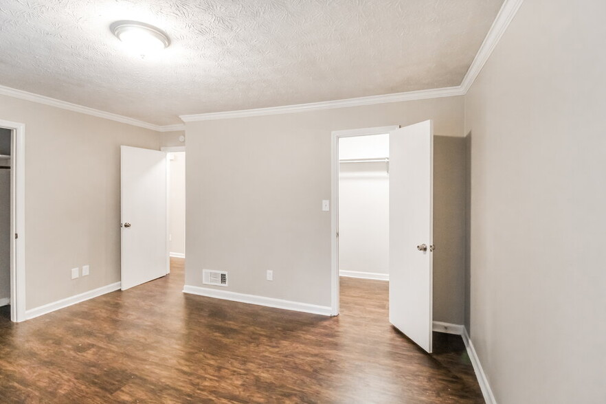 Building Photo - 3066 Arden Way SW