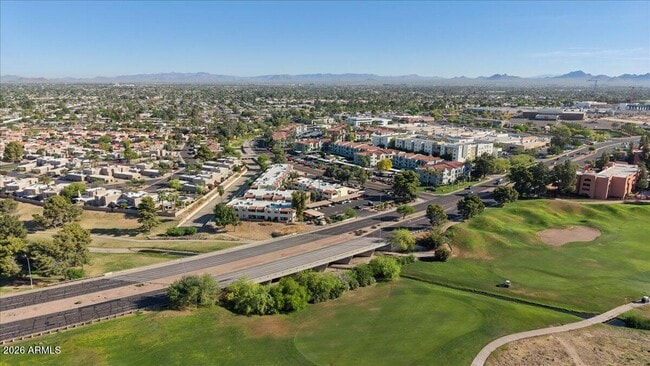 Building Photo - 4150 E Cactus Rd