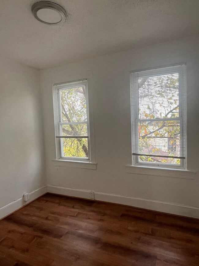 Building Photo - 1918 Penrose Ave