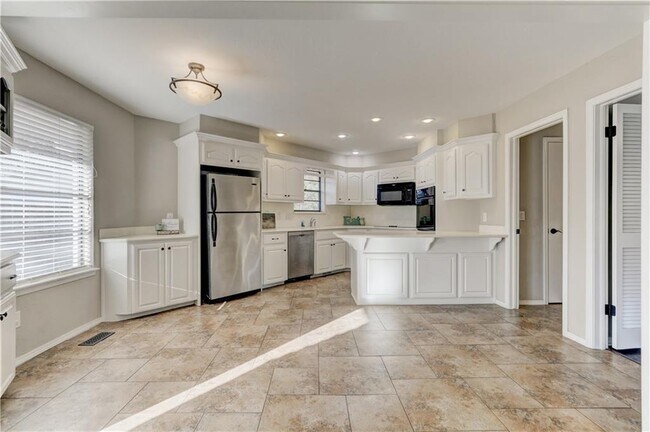 Building Photo - 3413 Choctaw Dr