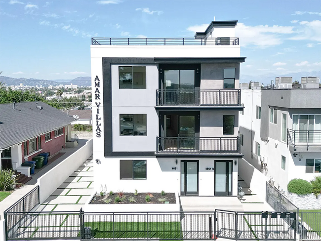 Building Photo - 4661 Pickford St