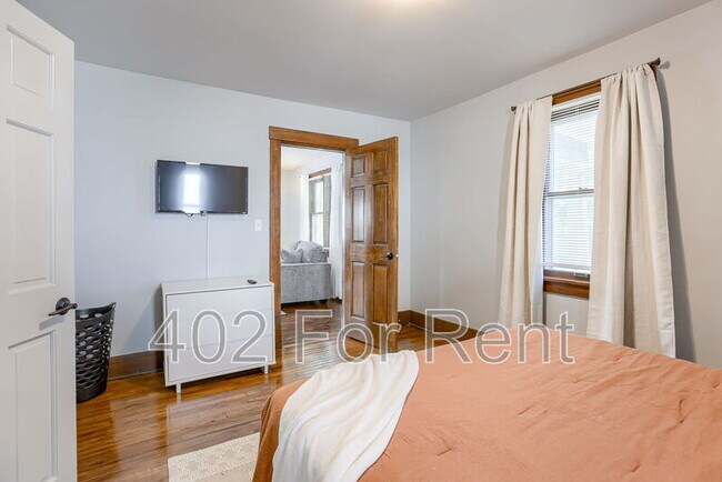 Building Photo - 4806 Charles St