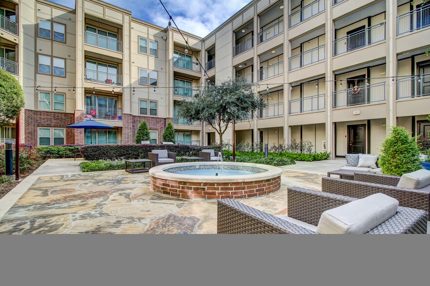 Building Photo - HiLine Heights