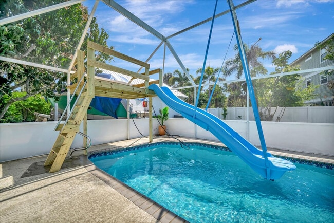 Building Photo - 4408 E Riverside Dr