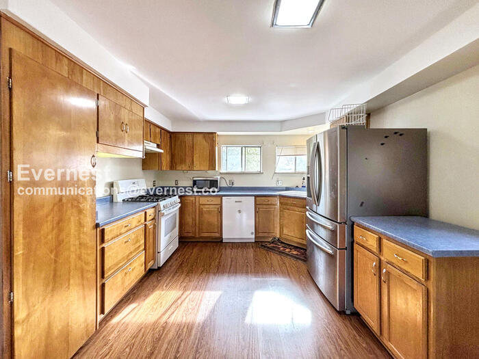 Building Photo - 3366 W 55th Pl