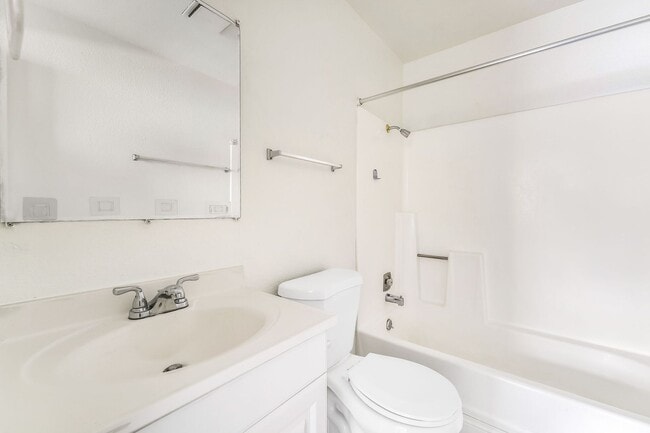 Building Photo - 5303 Del Gado Dr