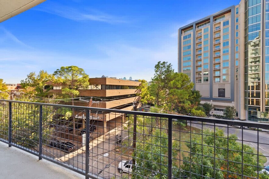 Building Photo - 101 Bowen St