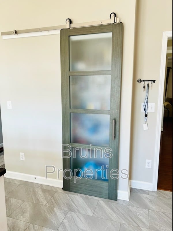 Building Photo - 2324 Alderbrook Dr