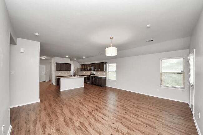 Building Photo - 5410 Dovetail Arbor Trace