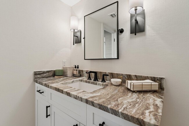 Building Photo - 19800 Sandpointe Bay Dr