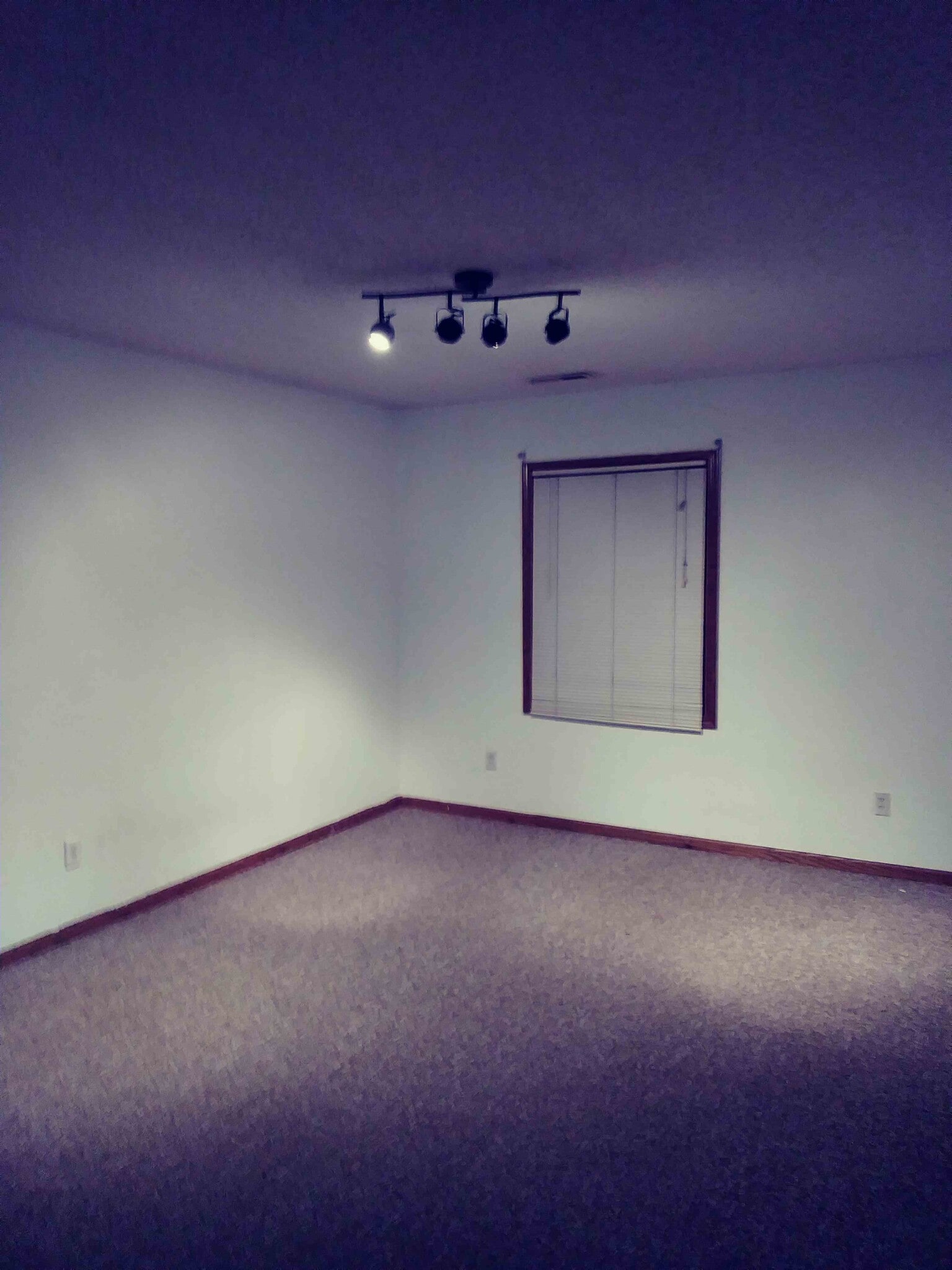 Building Photo - 612 Elk St