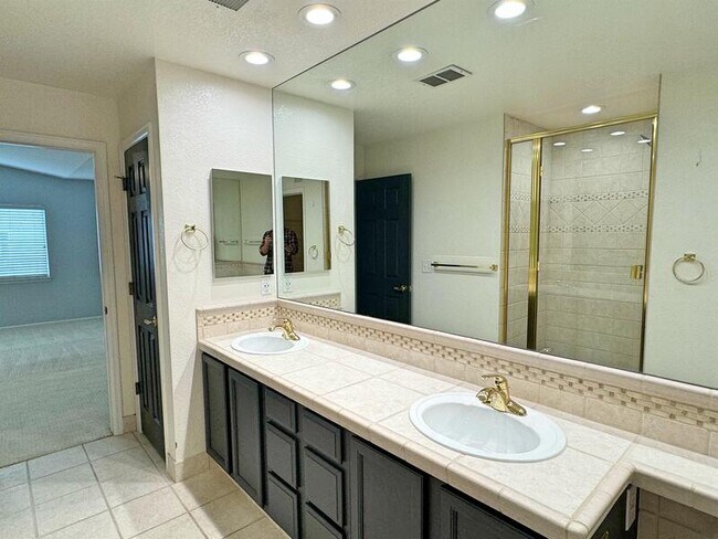 Building Photo - 4271 S Blackhawk Cir