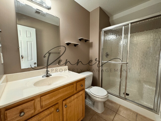 Building Photo - 1015 NW Willow Dr