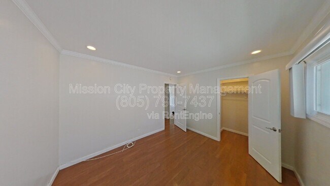 Building Photo - 515 N Alisos St