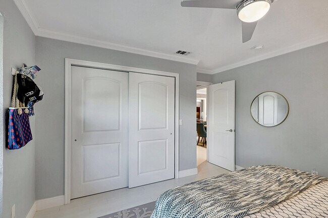 Building Photo - 3271 SE Court Dr