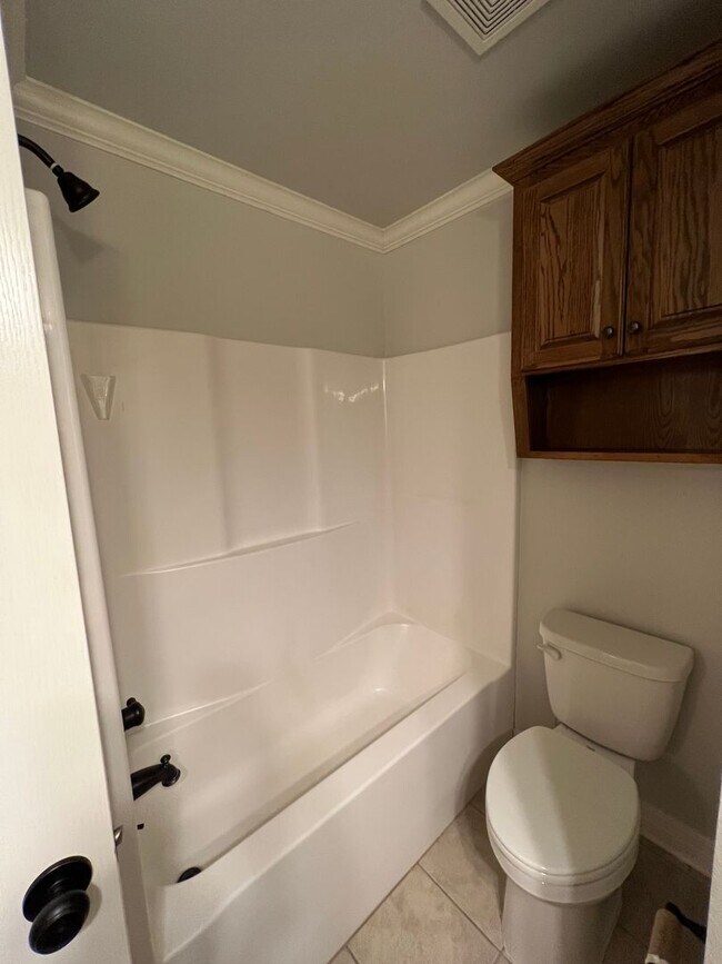 Building Photo - Gated Community close to Barksdale Air For...