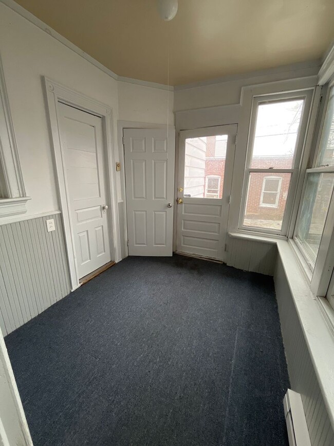 Building Photo - 1517 W Turner St