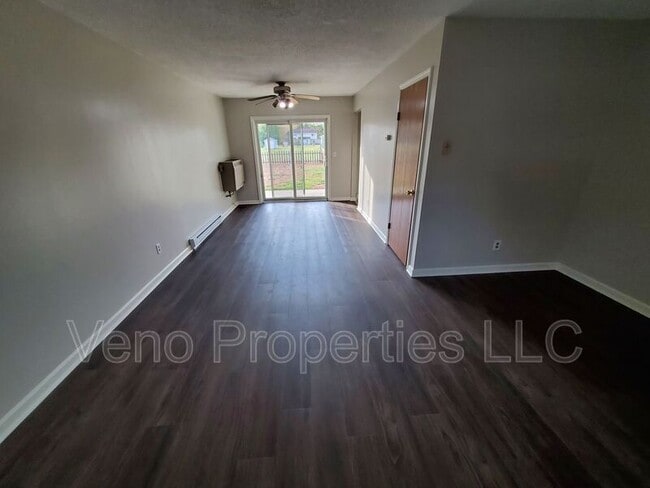 Building Photo - 2016 St Paul Dr