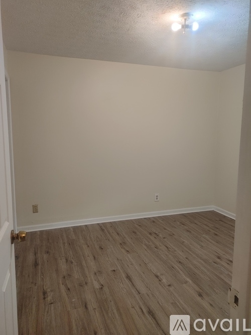 Building Photo - 464 Bussey Ave